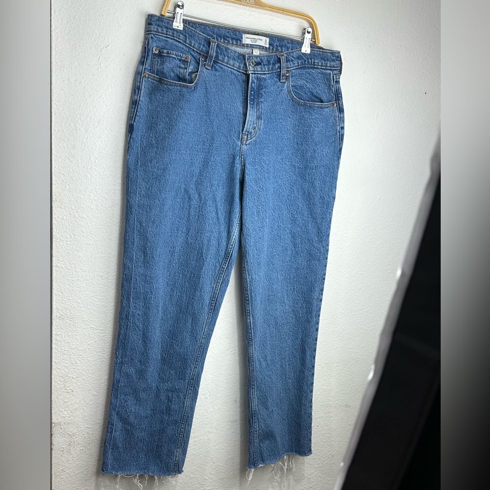 Abercrombie & Fitch Men's Straight Blue Jeans